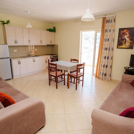 Sarah'S Apartments - 5 Min Walk To Beaches & Boulevard - Big Balcony! Saranda Zewnętrze zdjęcie