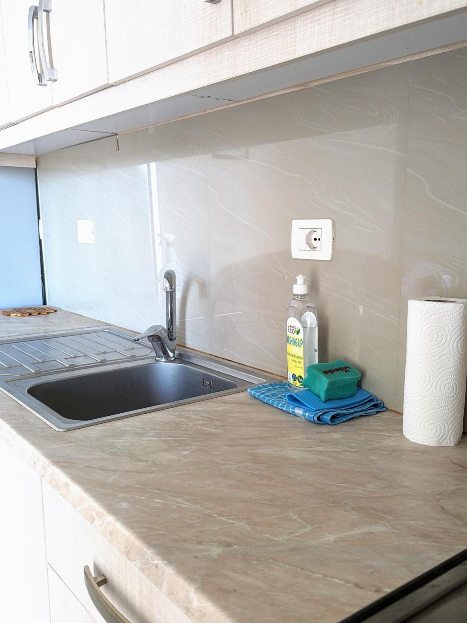 Sarah'S Apartments - 5 Min Walk To Beaches & Boulevard - Big Balcony! Saranda Zewnętrze zdjęcie